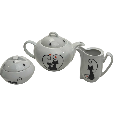 Fine Porcelain 3 Piece Set with Cat